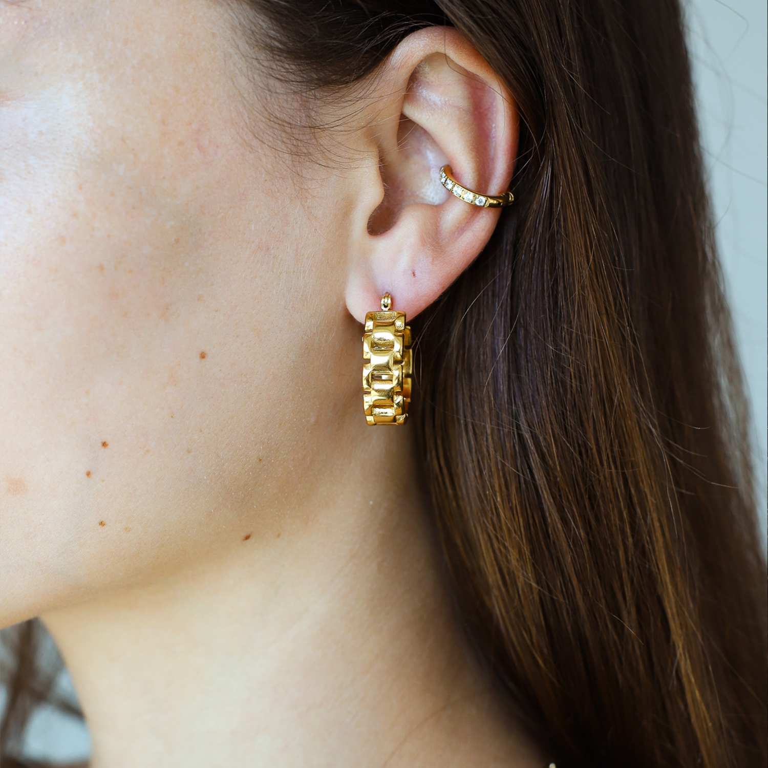 Grandinių rašto auskarai