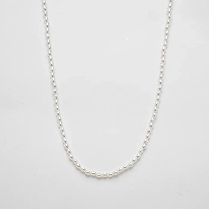 Kaklo grandinėlė su gėlavandeniais perlais